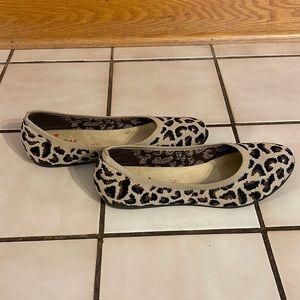 Leopard flats